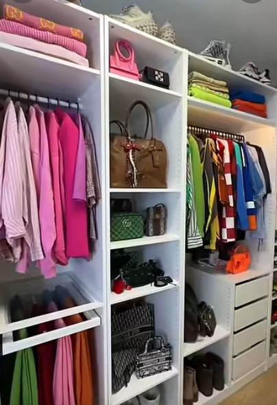 whisperton4 - Story - Story