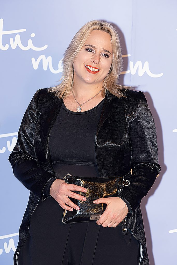 central-0936764736 - Story