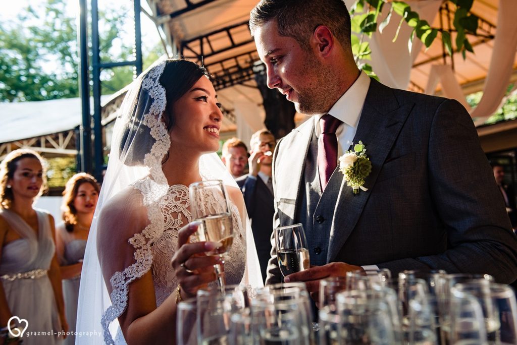 Mengyi Li és férje archív - Story