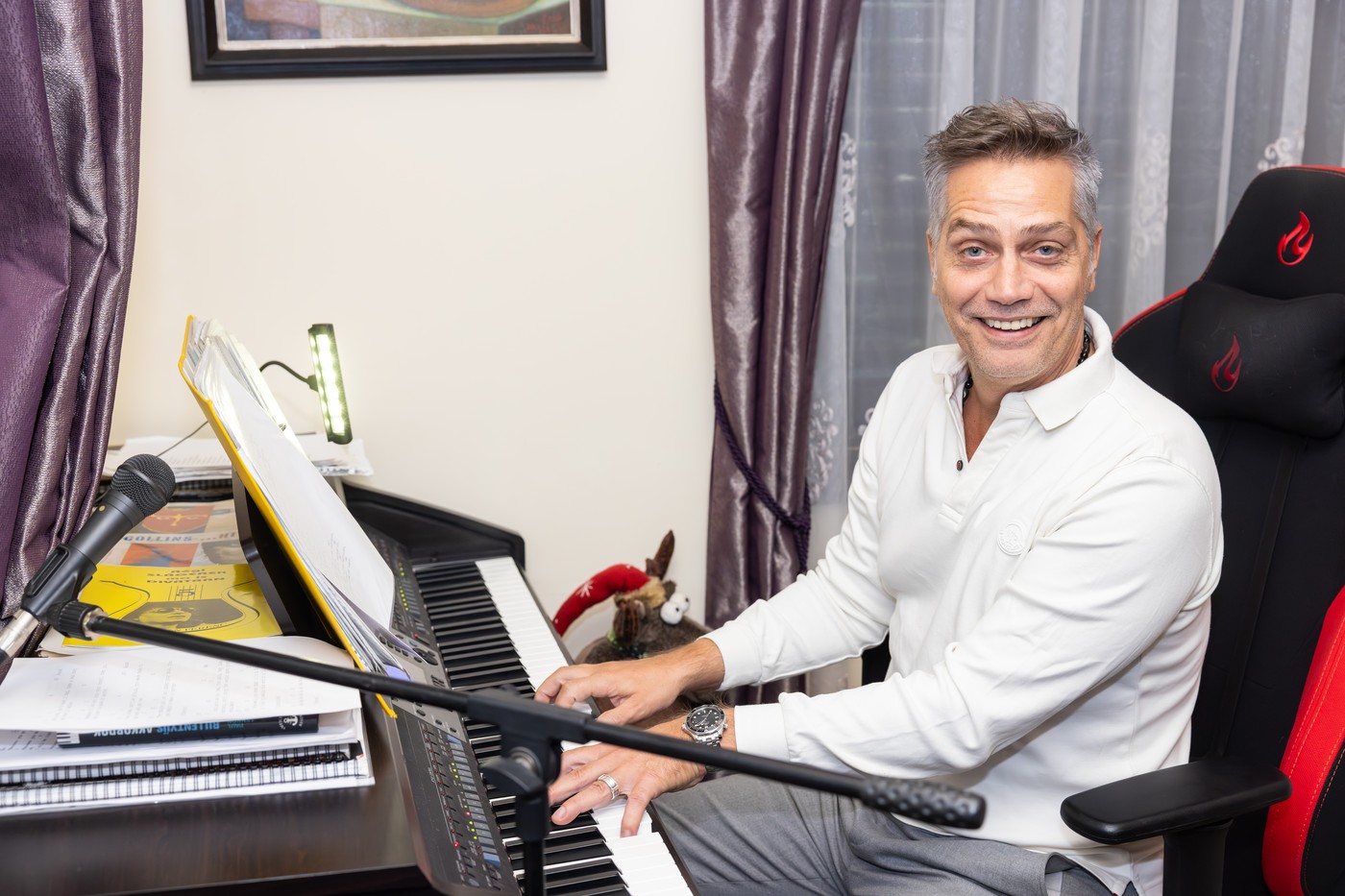 Harsányi Levente - Story