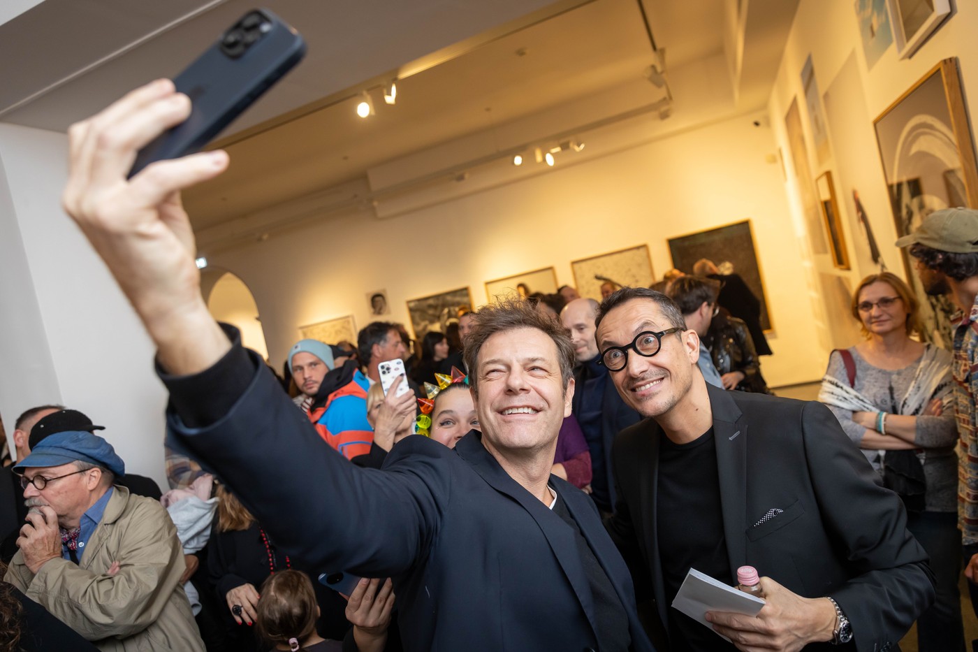 (b-j) Till Attila (Tilla), Tombor Zoltán - Story