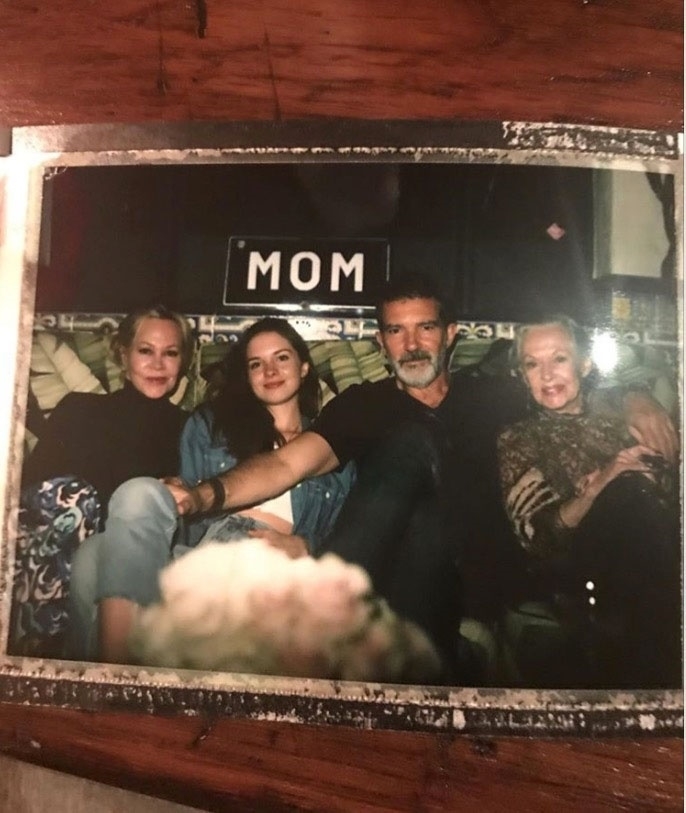 Celebrity Social Media Photos! - Story