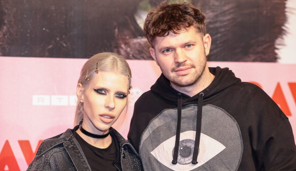 Cinthya Dictator Molnar Tamas - Story