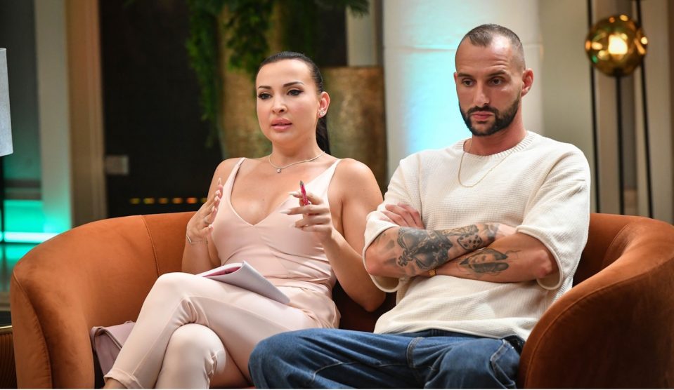 Hazassag elso latasra Reka Ricsi - Story