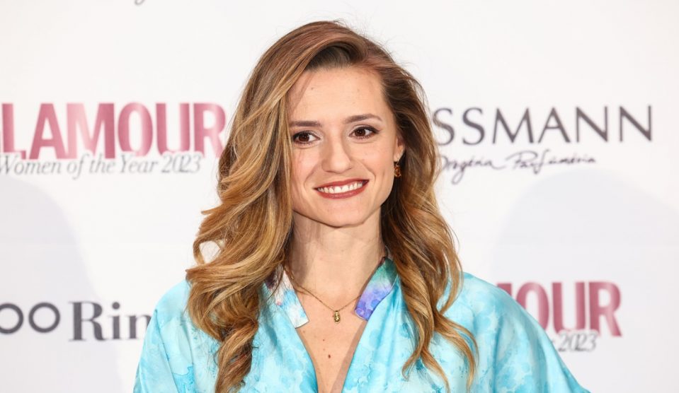 Sztarenki Dora - Story