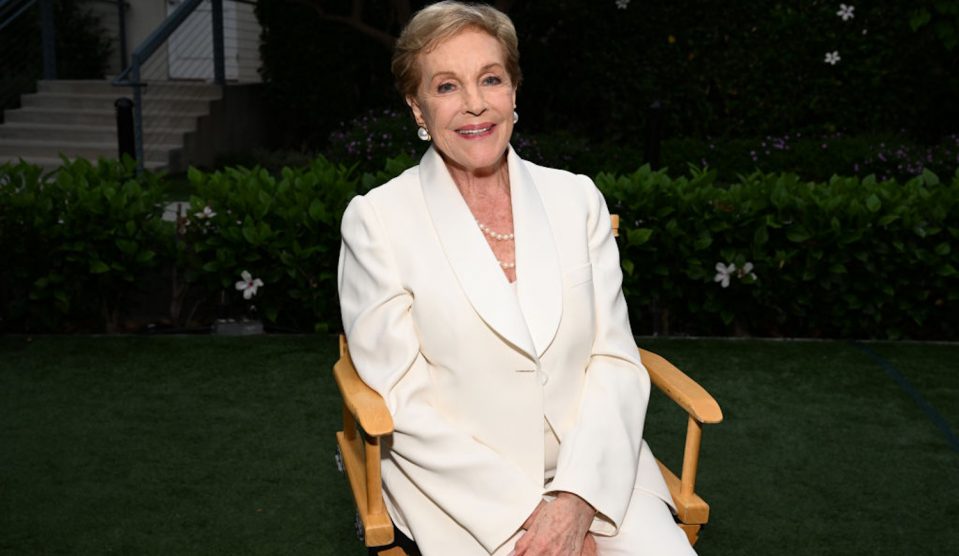 julie andrews - Story