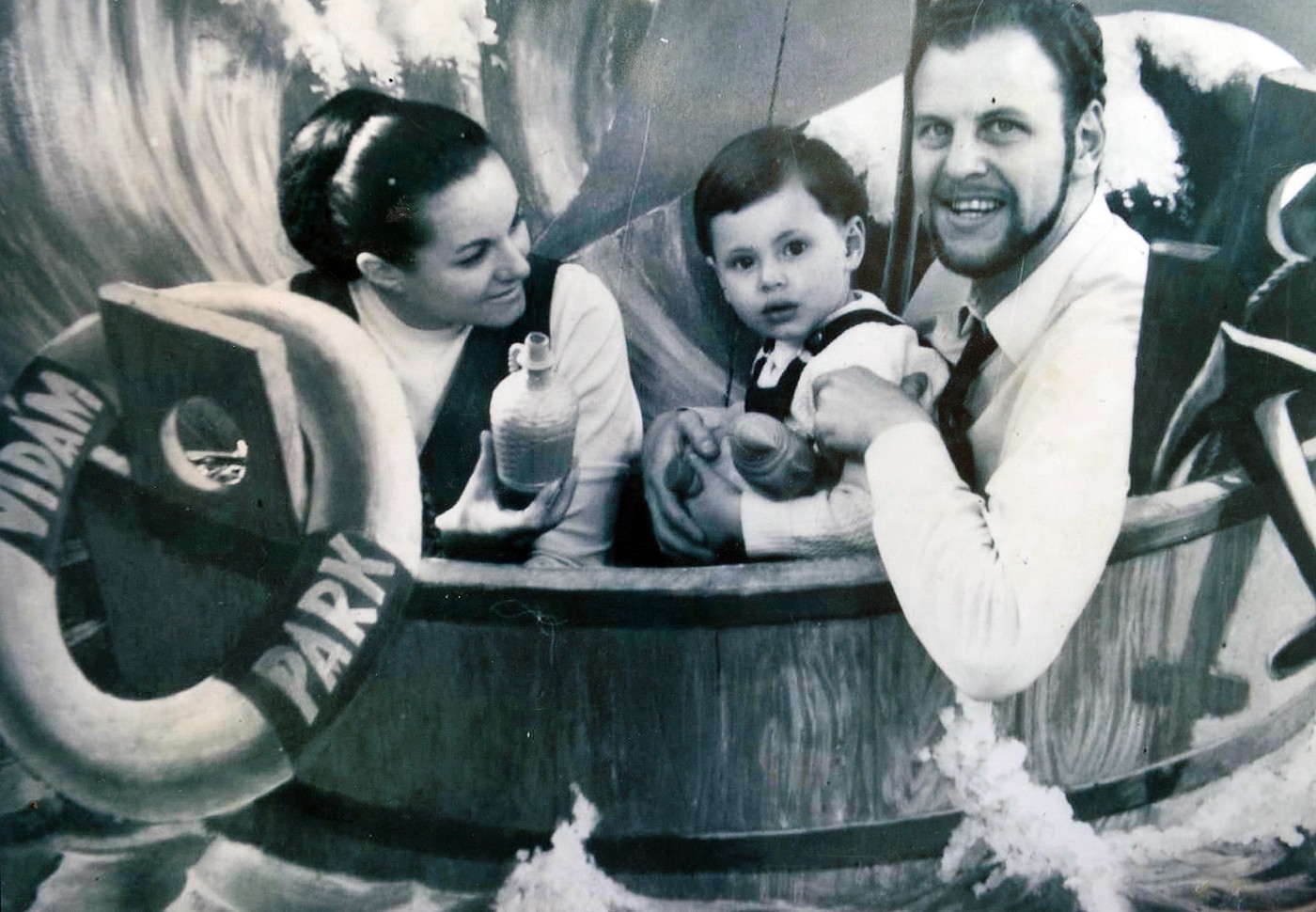 Müller Péter felesége és lánya Júlia - Story