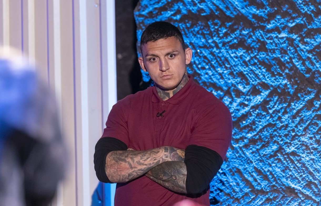 central-0816897179 - Story