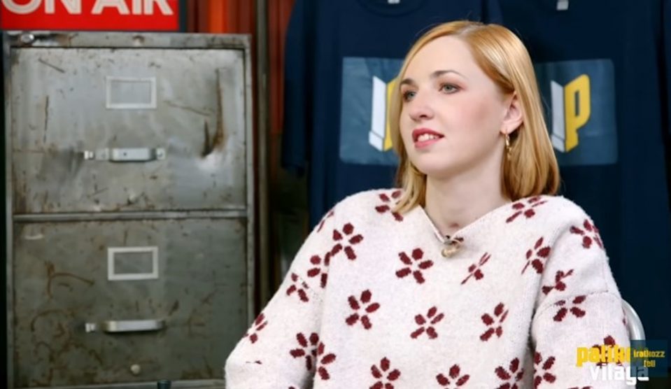 toth nikolett - Story