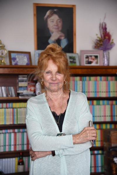 Aradszky Éva - Story - Story