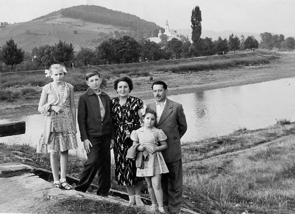 fegya-csaladi-foto - Story