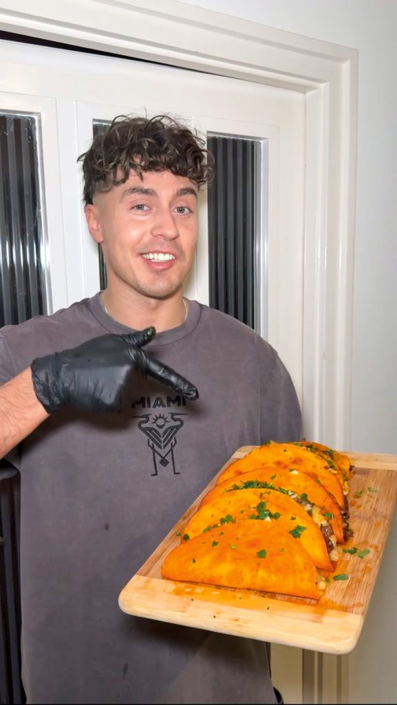 Hegyes Berci - Story