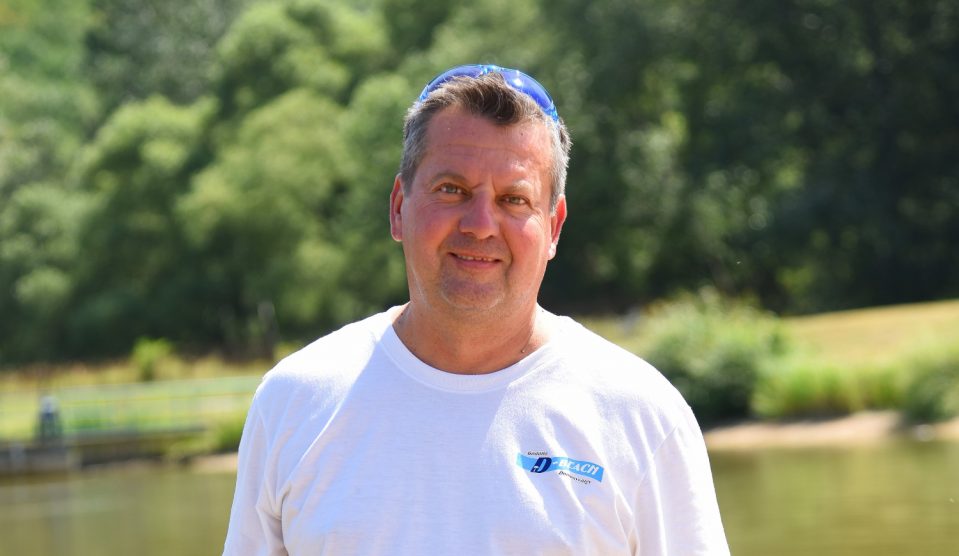 central-0704253300 - Story