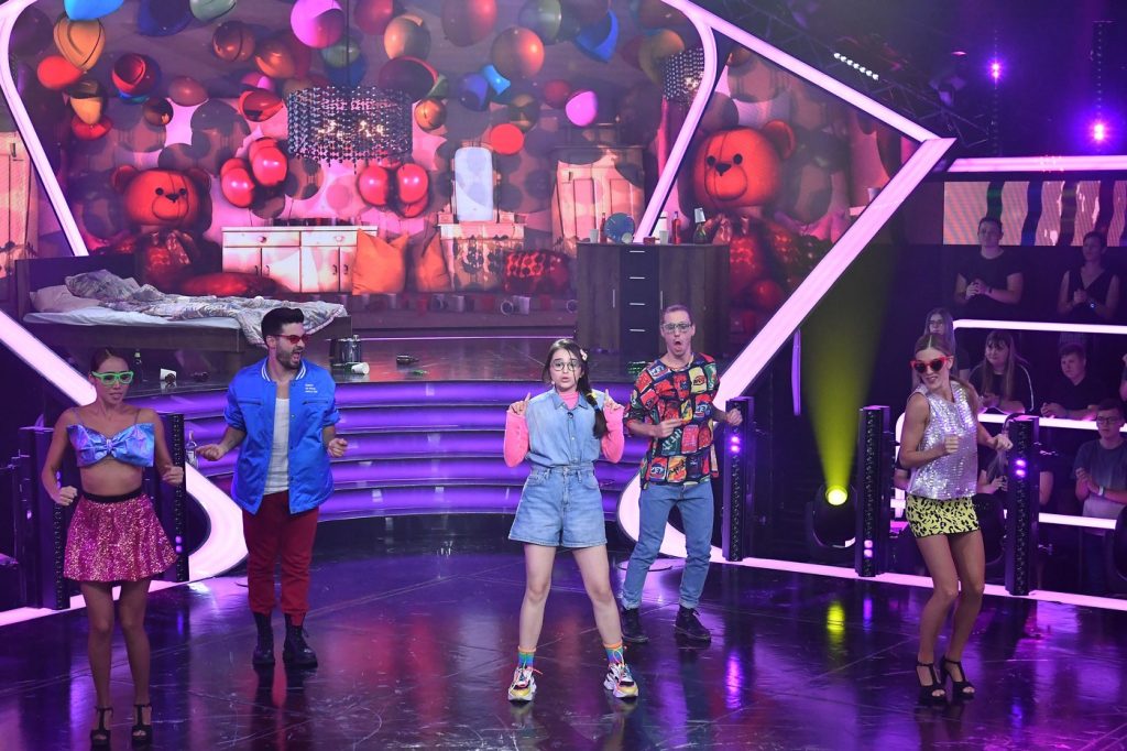 Mikes Zsüliett - Story