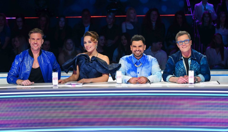 central-1081368541 - Story