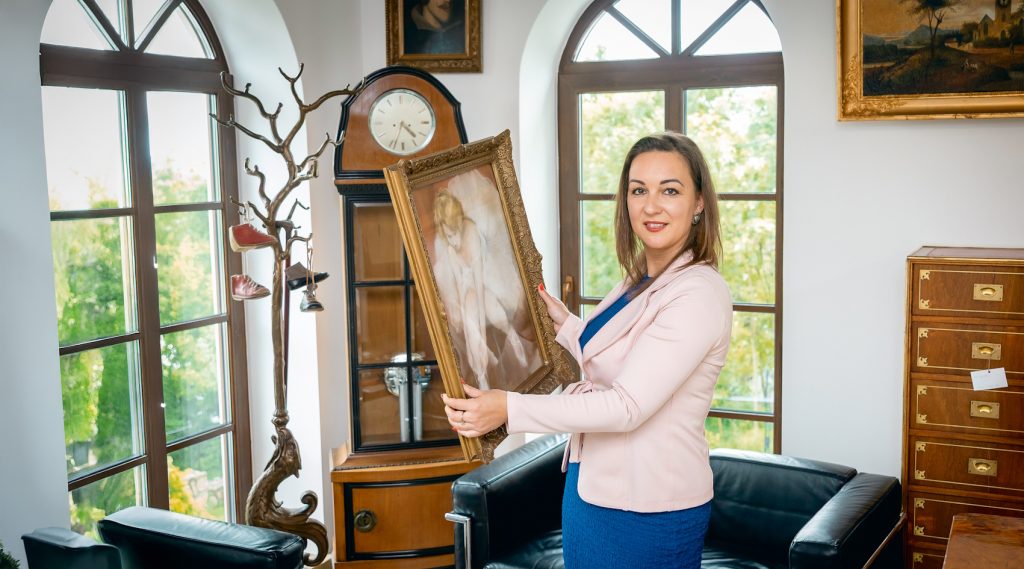 dr_katona_szandra_kep - Story