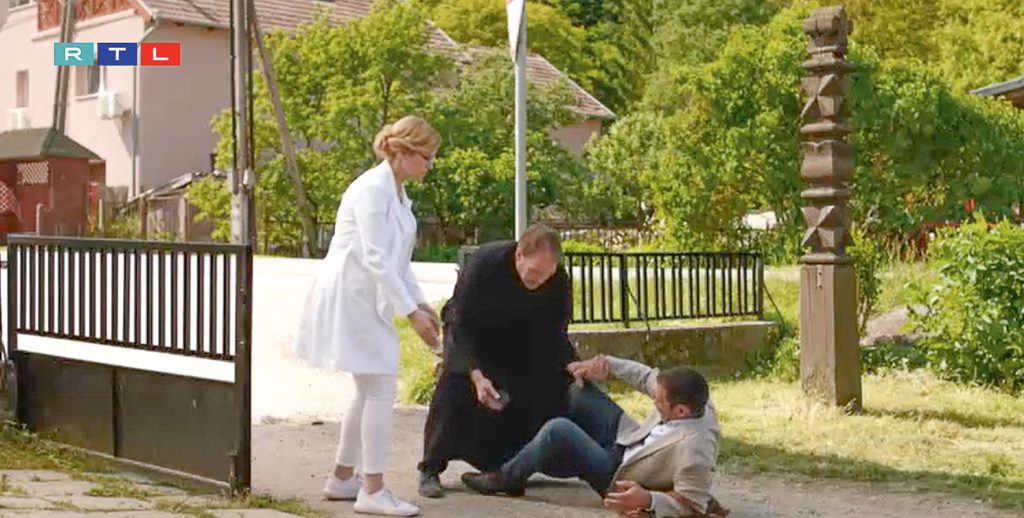 A mi kis falunk - Story