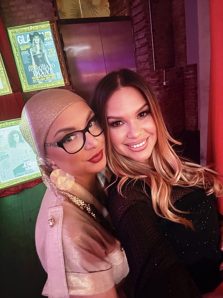 hajnalka_baratno - Story