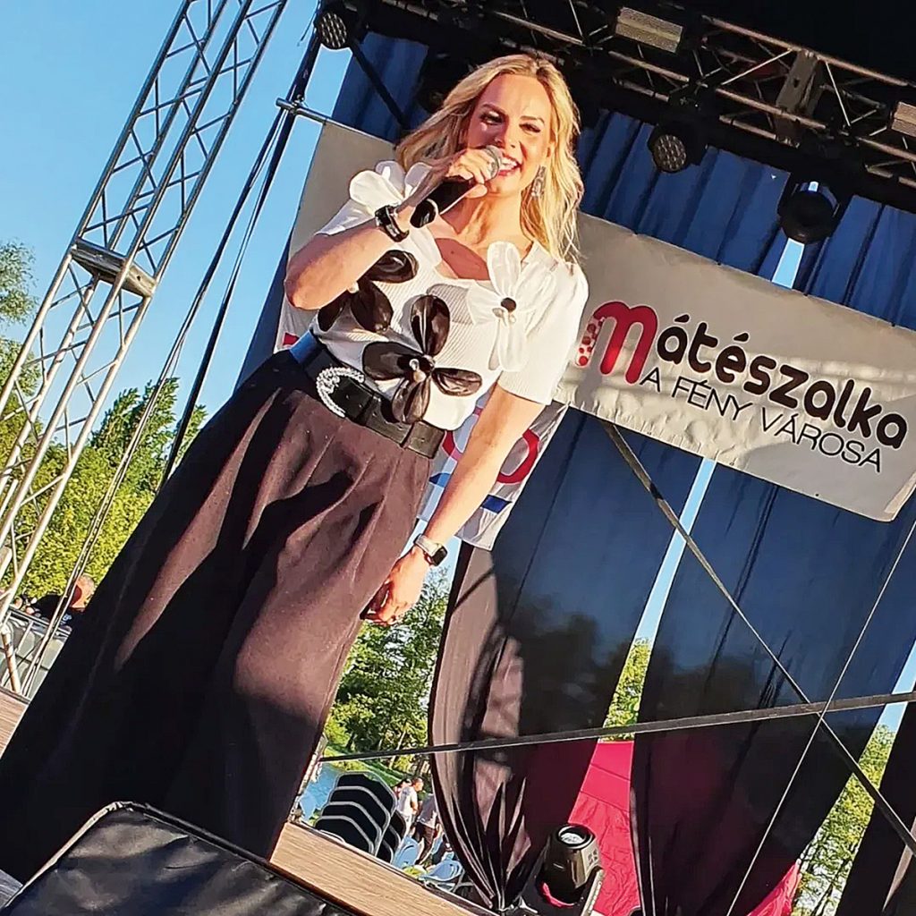 komonyi-zsuzsi-5 - Story